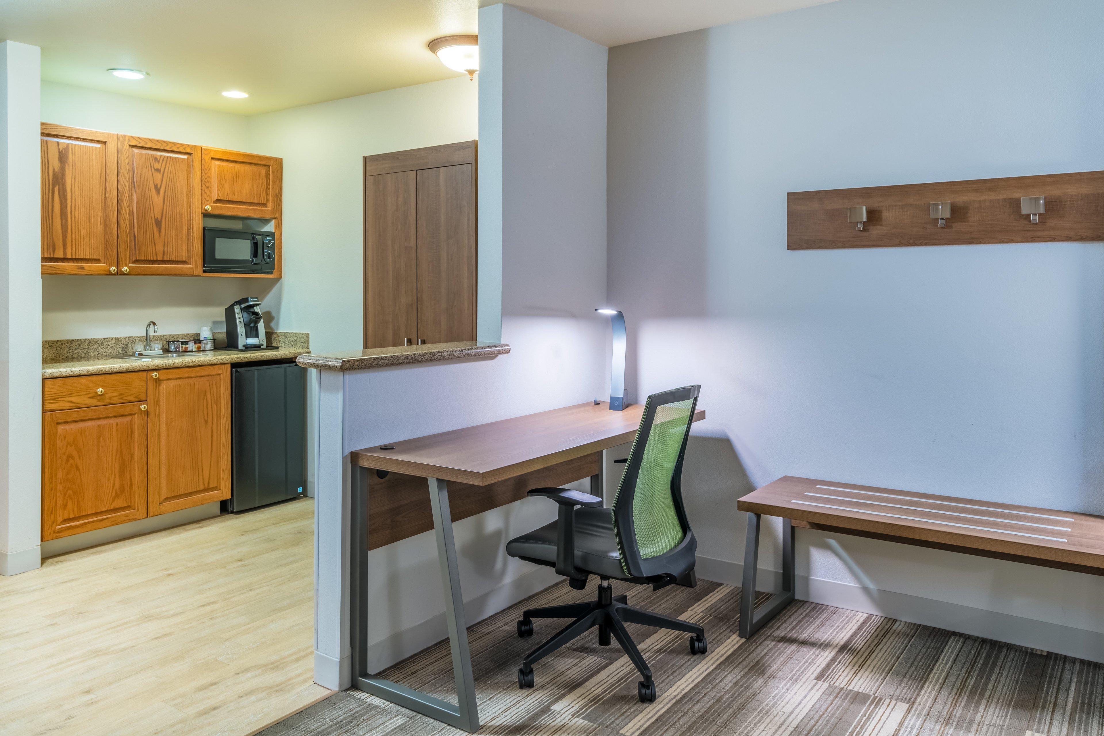 Holiday Inn Express & Suites Rocky Mount Smith Mountain Lake By Ihg Bagian luar foto