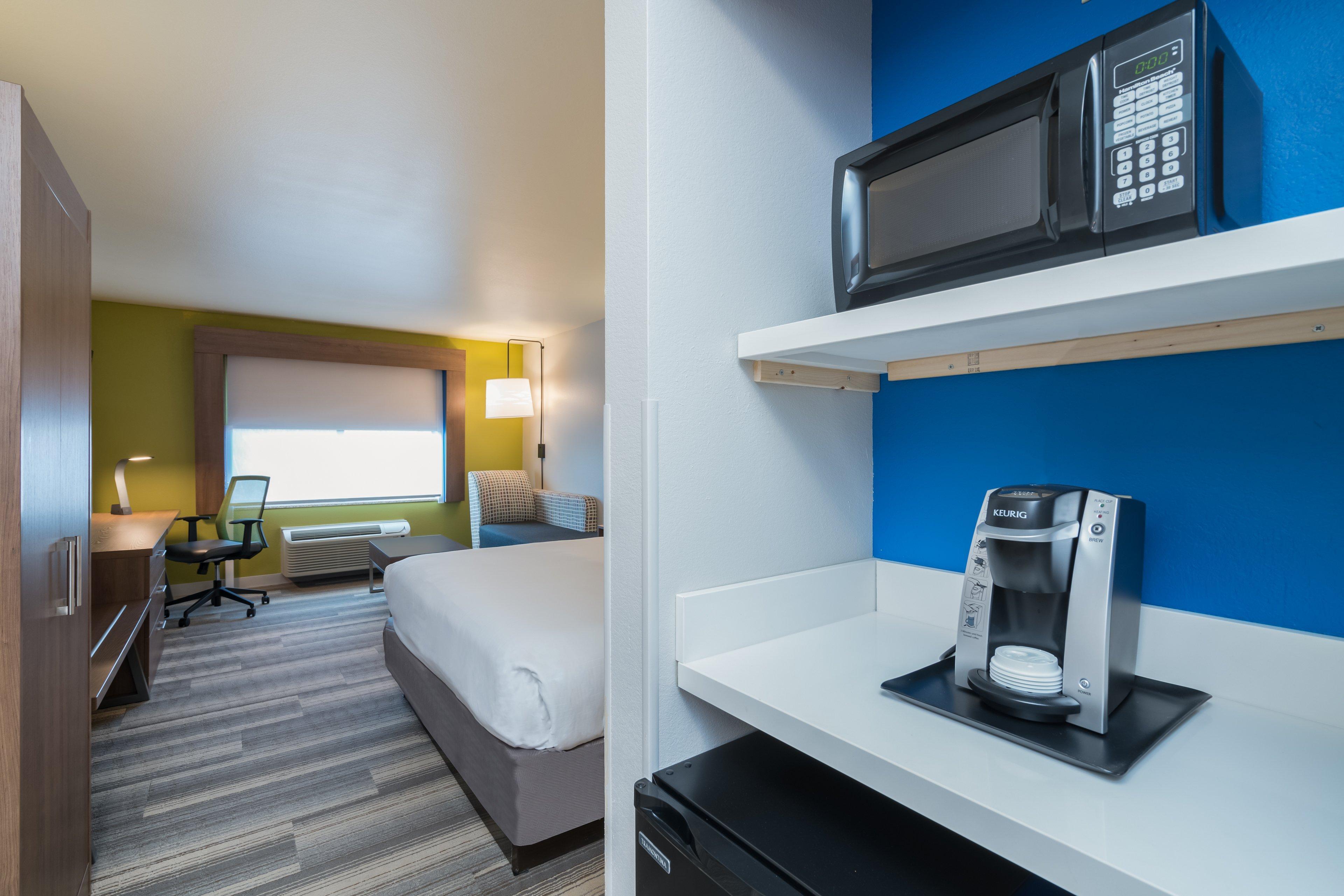 Holiday Inn Express & Suites Rocky Mount Smith Mountain Lake By Ihg Bagian luar foto