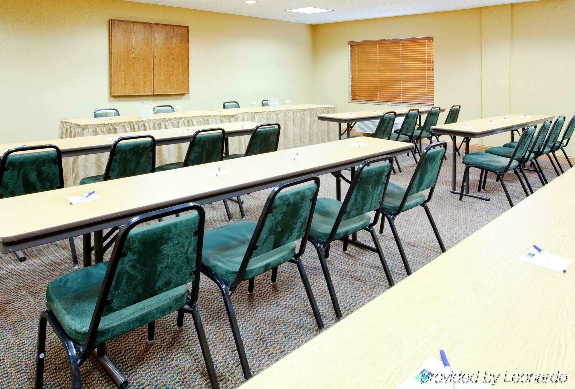 Holiday Inn Express & Suites Rocky Mount Smith Mountain Lake By Ihg Fasilitas foto